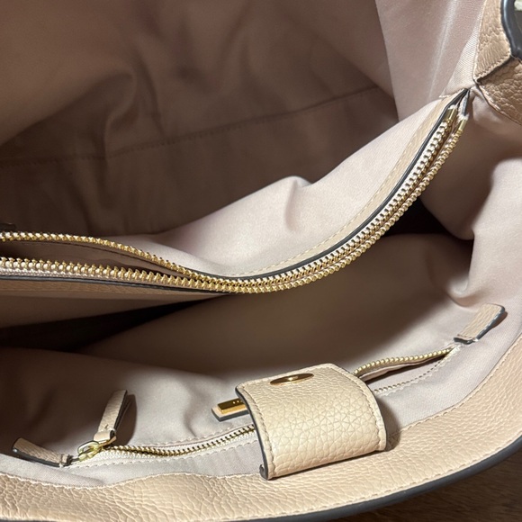Tory Burch Mcgraw Triple-compartment Tote Devon Sand Nude Pebbled Leather - Picture 9 of 13